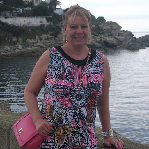 Alison Harrison Photo 15