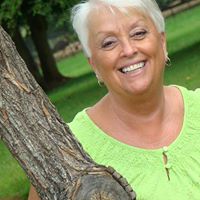 Vickie Cain Photo 18