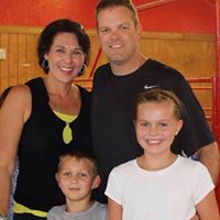 Kelly Schneider Photo 22