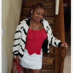 Tiffany Hendricks Photo 40