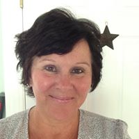 Bernadette Elliott Photo 15