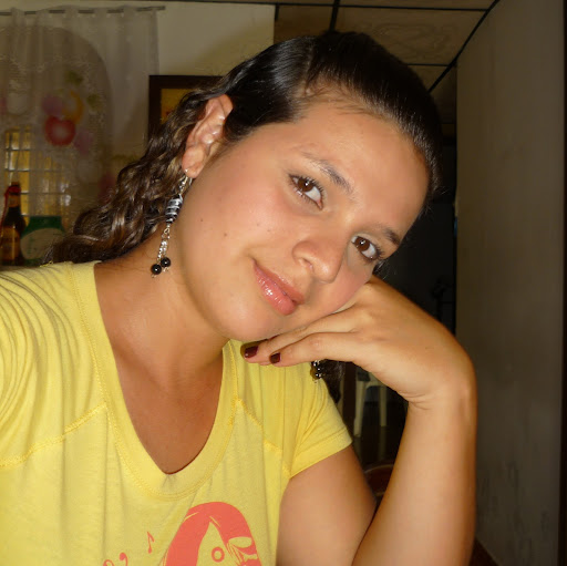 Andrea Montoya Photo 35