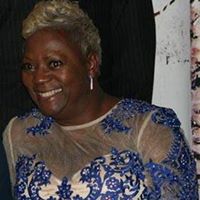 Elaine Lyons Photo 25
