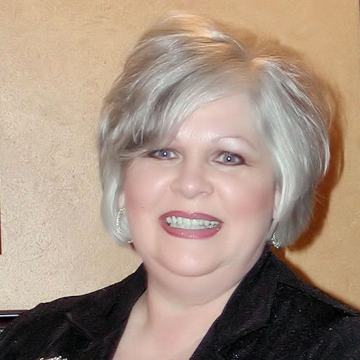 Victoria Hinson Photo 3