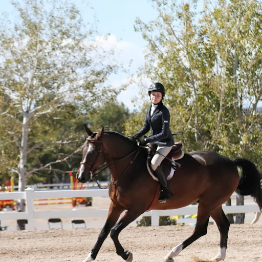 Caroline Simonson Photo 4