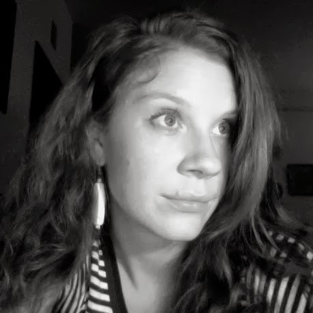 Emily Hardy Photo 14