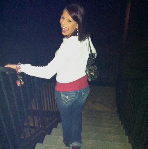 Leah Taylor Photo 5