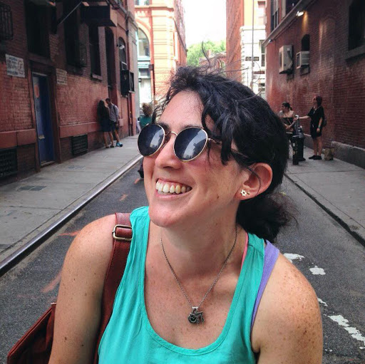 Sarah Simon Photo 45