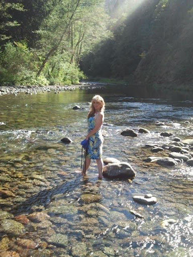 Angela Washburn Photo 30