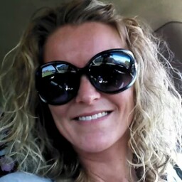 Maria Bailey Photo 9