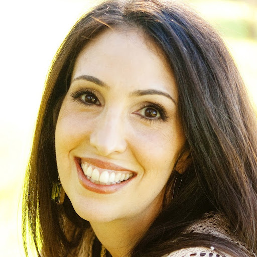 Alisa Hopper Photo 9