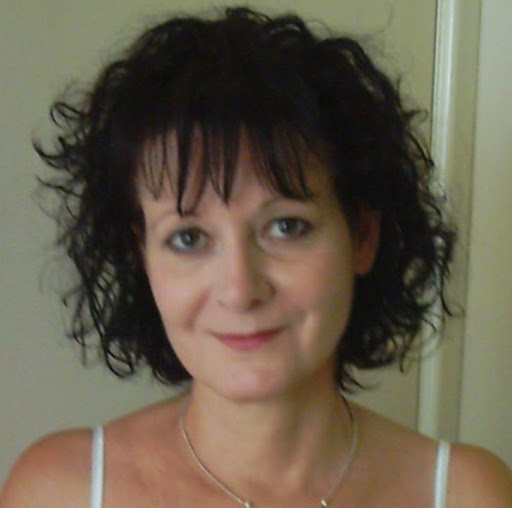 Linda Reynolds Photo 7