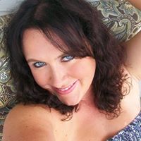 Crystal Hoskins Photo 22