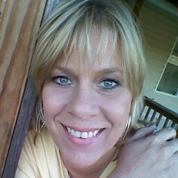 Dawn Poole Photo 22