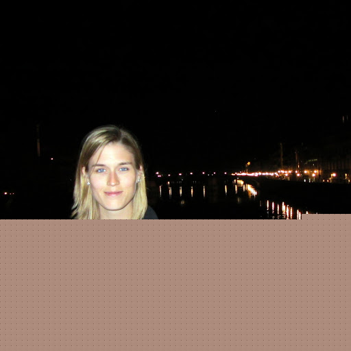 Amanda Schram Photo 5