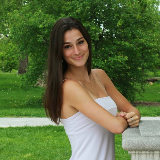 Libby Thomas Photo 32