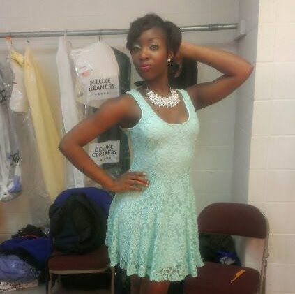 Erica Lewis Photo 24