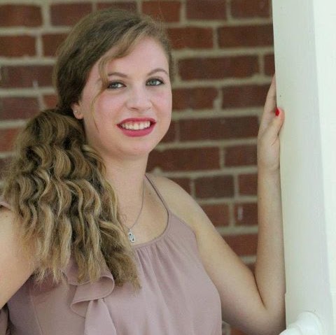 Lindsey Morrison Photo 22