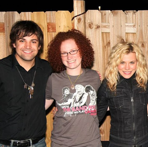 Sarah Simpson Photo 10