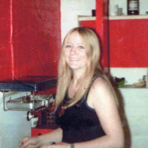 Linda Davies Photo 21