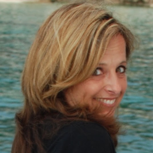 Elizabeth Winters Photo 42