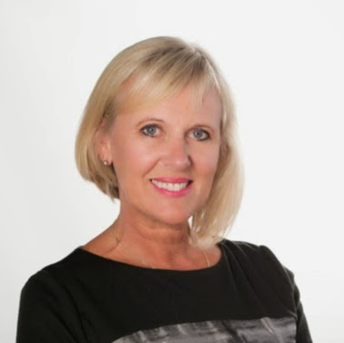 Christine Bird Photo 19