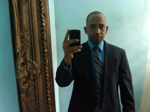 Francis Paredes Photo 6