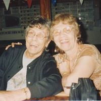 Joyce Simons Photo 8