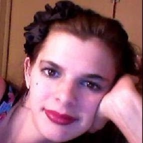 Sarah Emmons Photo 35