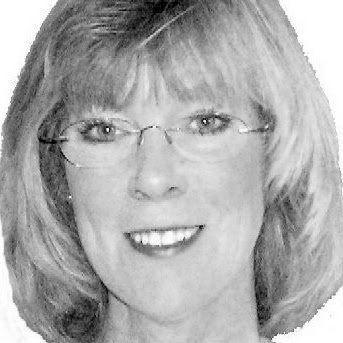 Christine Thompson Photo 29