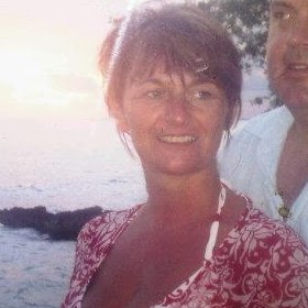 Lorraine Gallagher Photo 40