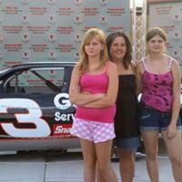 Lisa Doss Photo 18