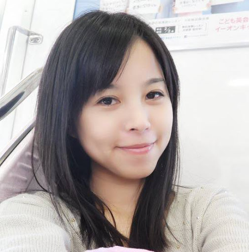 Julia Ho Photo 27