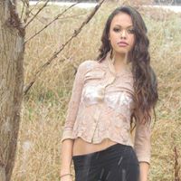 Kimberly Field Photo 15