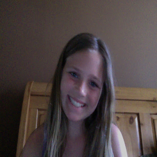 Megan Cahill Photo 30