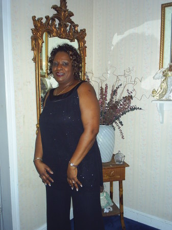 Brenda Robinson Photo 26