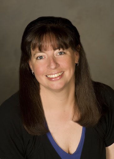 Elizabeth Shea Photo 46