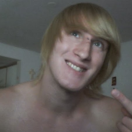 Dustin Howard Photo 17