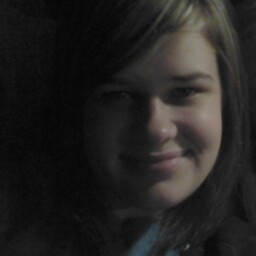 Katie Simms Photo 31
