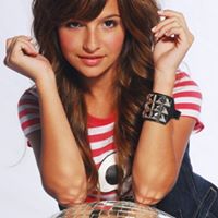 Lucia Martines Photo 7