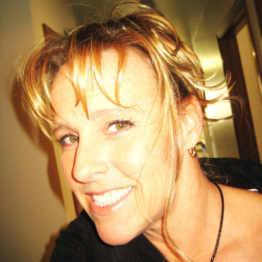 Theresa Larson Photo 45