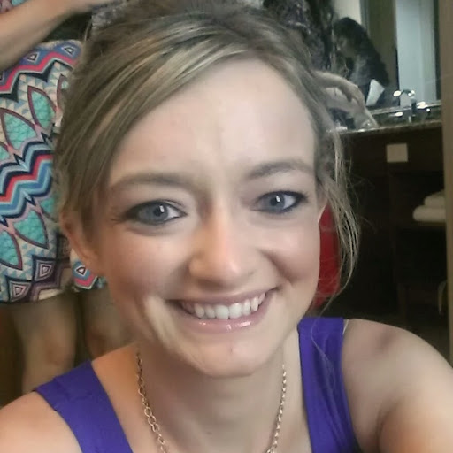 Alicia Davis Photo 6