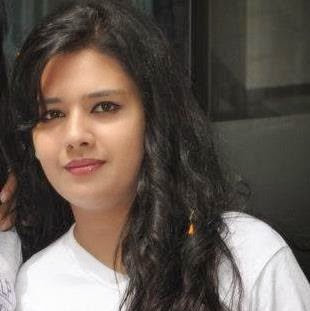 Naureen Ahmed Photo 15