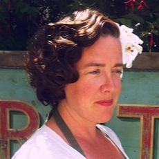 Sarah Weston Photo 46