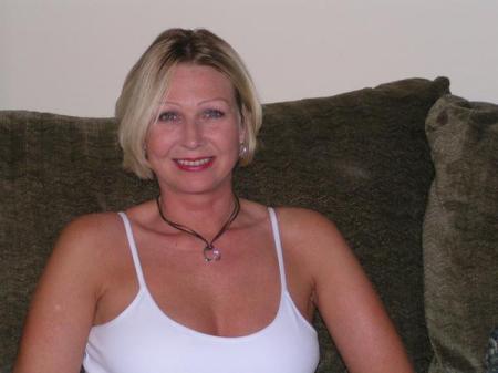 Debra Skelton Photo 18