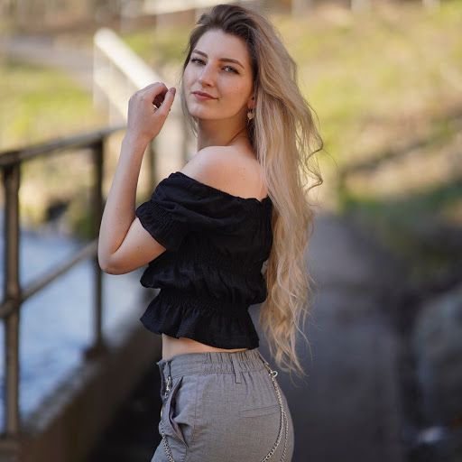 Sarah Sturm Photo 4
