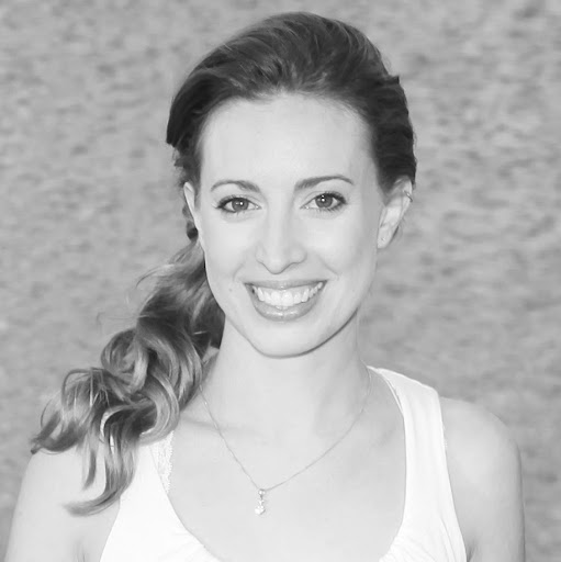 Angela Bartlett Photo 35