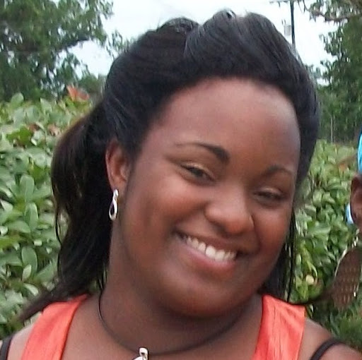 Cassandra Thornton Photo 30