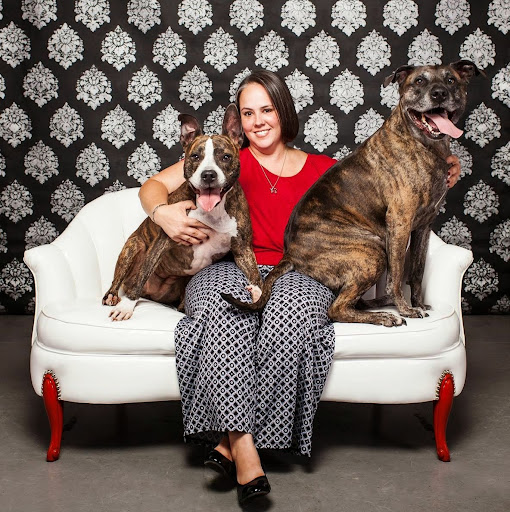 Nicole Courtney Photo 36