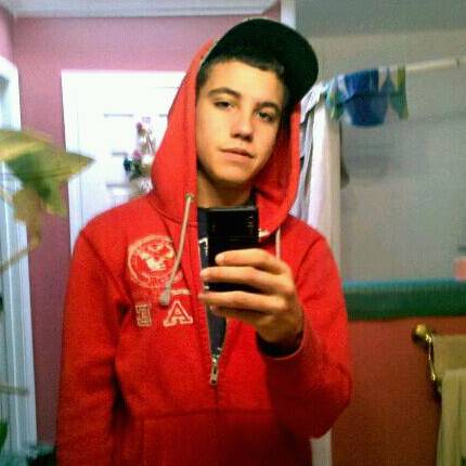 Cameron Johns Photo 7